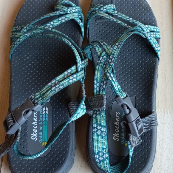 Skechers Women's Reggae-Loopy Sandals in mint - Picture 3 of 7